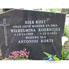 Grafstenen kerkhof Herwen Coll. HKR (314) W.Koerentjes